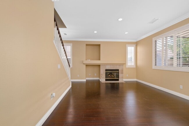Building Photo - Charming 3-Bedroom | 2.5 BTH Home in Prime...