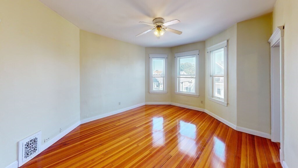 Building Photo - 249 L St