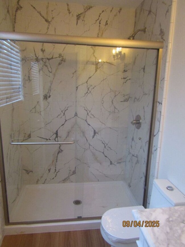 Building Photo - Newly remodeled single story home walking ...