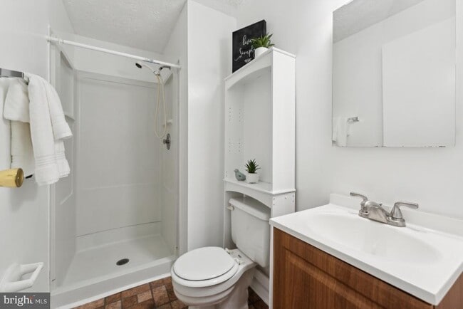 Building Photo - 5543 Hecate Ct