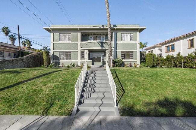 Building Photo - 35-35 Kennebec Ave