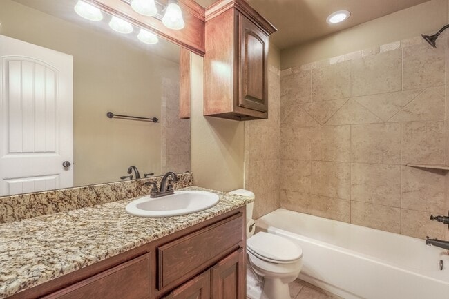 Building Photo - 15900 Cantera Creek Dr