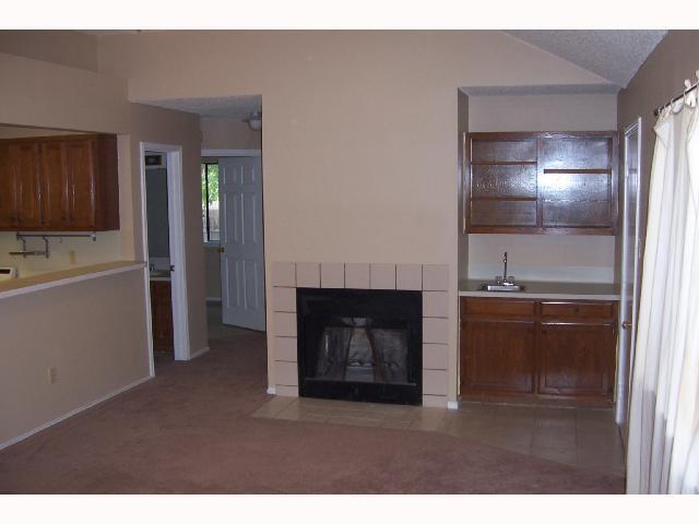 Building Photo - 825 Mica Ln