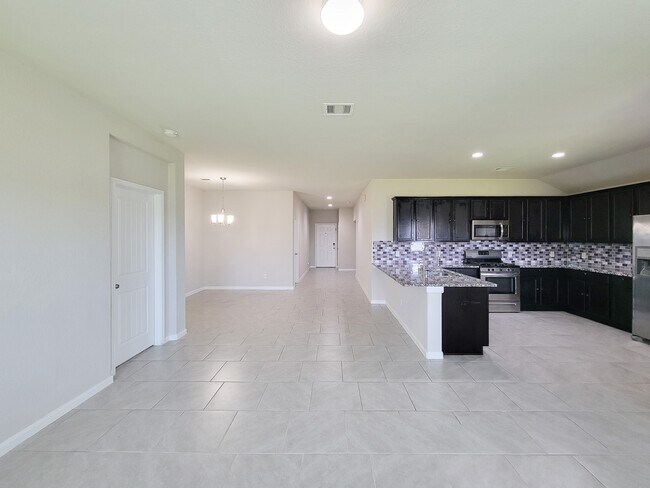 Building Photo - 29614 Breakwater Dr