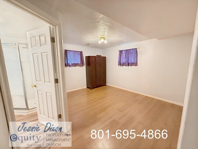 Building Photo - 999 N 3000 W