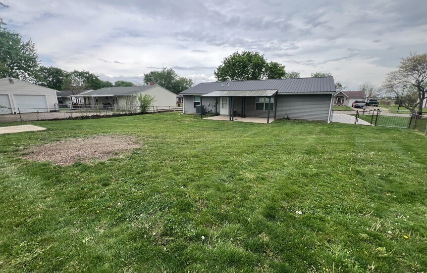 Building Photo - 1760 Shoshoni Dr