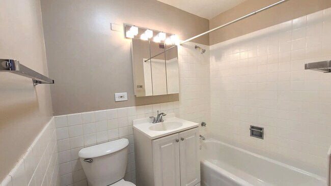 Building Photo - 4250 N Marine Dr