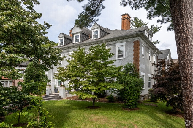 Building Photo - D'Ancona Mansion