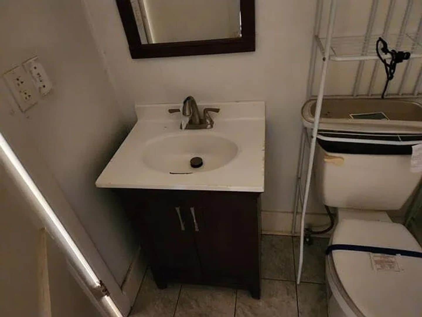 Building Photo - 209 Laurel St