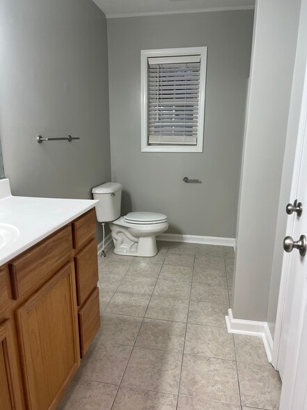 Building Photo - 635 D St