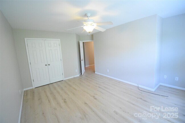 Building Photo - 3334 Crutchfield Pl