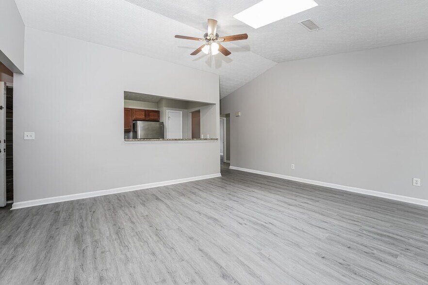 Building Photo - 5649 La Fleur Trail