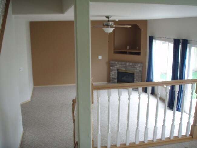 Building Photo - Beautiful 4 Bedroom Hillsboro Home
