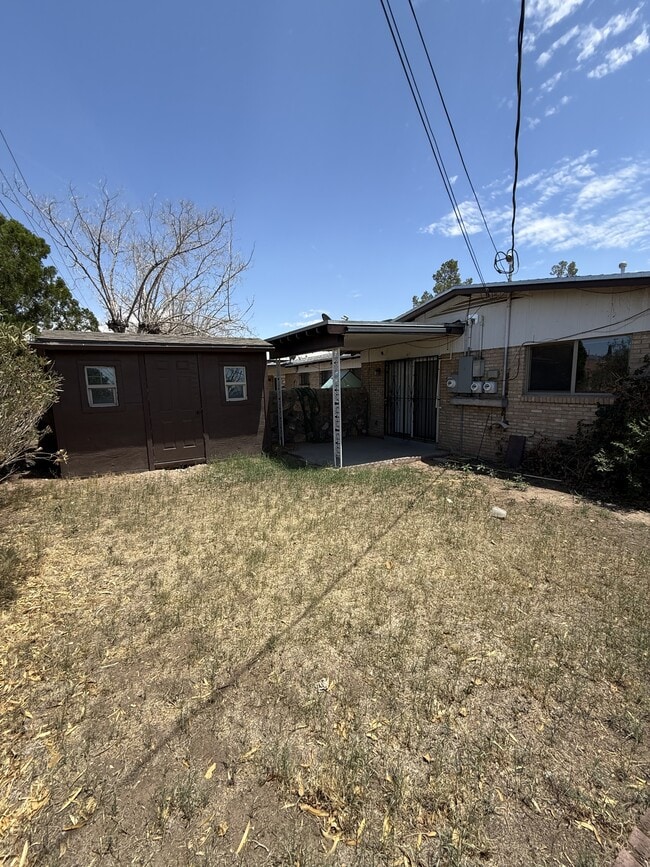 Building Photo - 6828 Escondido Dr
