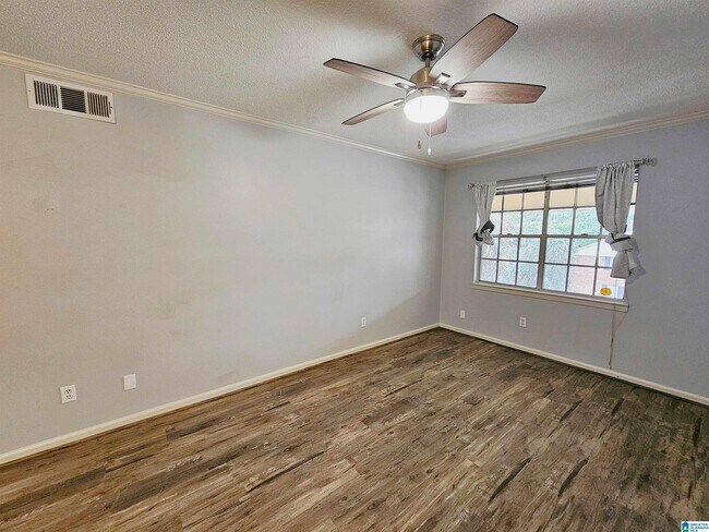 Building Photo - 3425 Sandner Ct