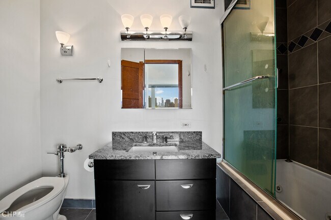 Building Photo - 330 W Diversey Pkwy