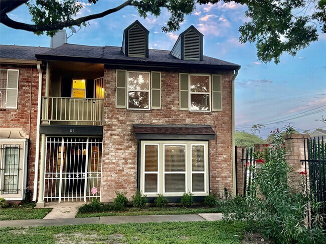 Building Photo - 5800 Lumberdale Rd