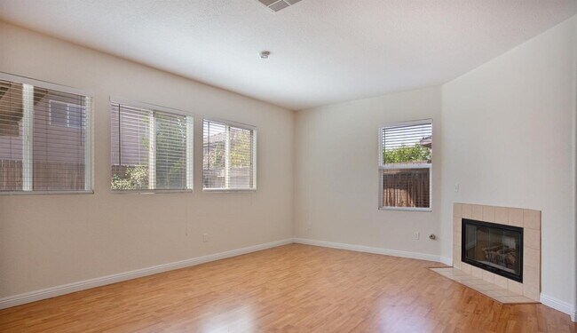 Building Photo - Room to Live & Grow! Expansive 3,547 Sq. Ft. 4-Bedroom 2.5 Bath Home