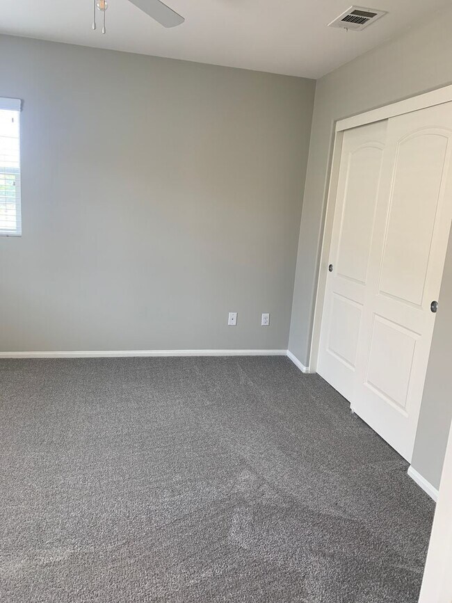 Building Photo - 3 Bedroom Condo for Rent in Murrieta