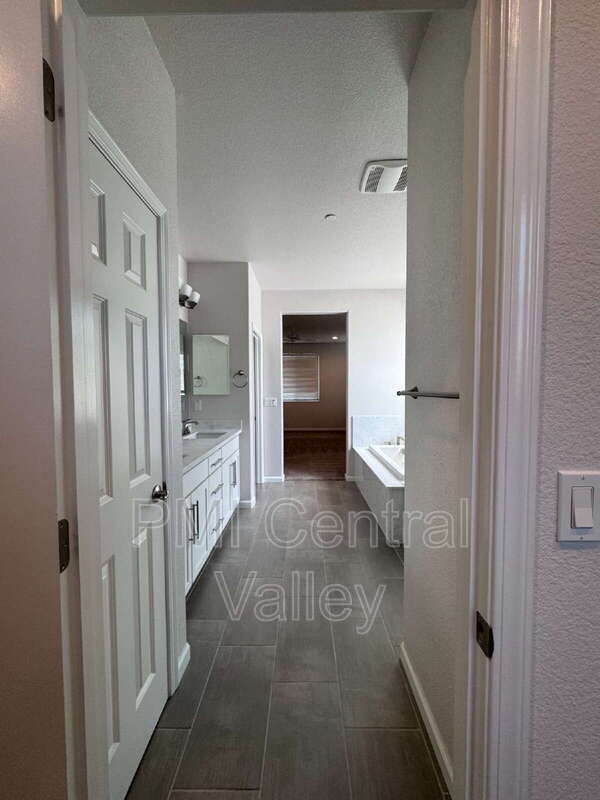 Building Photo - 349 Terra Mia Ave