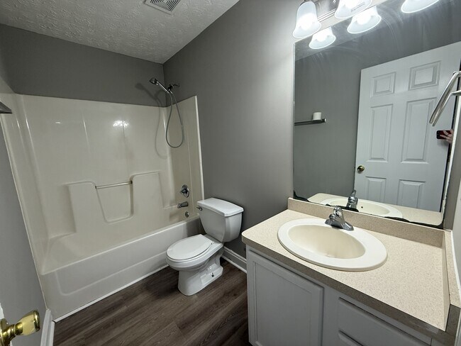 Building Photo - 209 Westchester Cir
