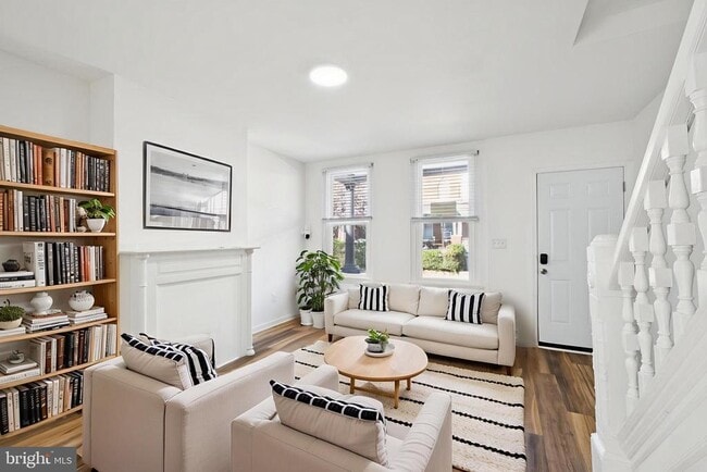 Building Photo - 4447 N 19th St