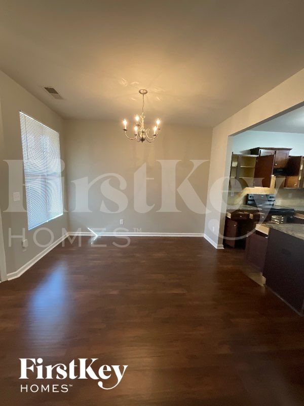 Building Photo - 148 Daisy Cir