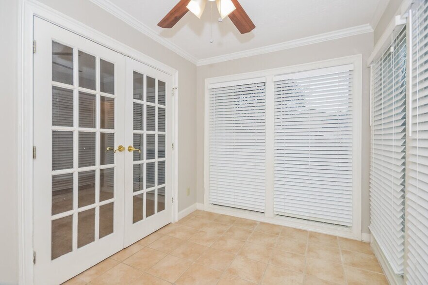Building Photo - 108 Augusta Dr