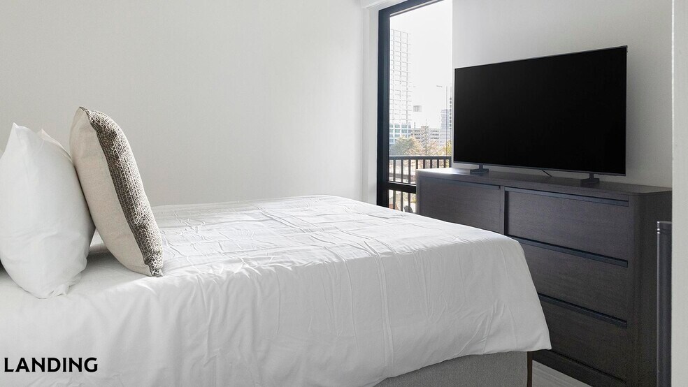 Building Photo - 1007 S Mint St