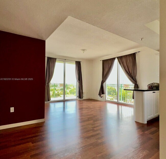 Building Photo - 3500 Coral Wy