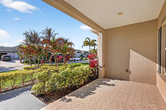 Building Photo - 4617 SW Keats St