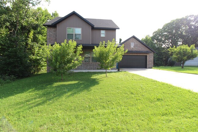 Building Photo - 11 Hillswick Dr