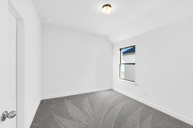 Building Photo - 5207 Birch Shadow Dr