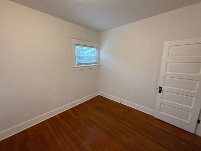 Building Photo - 244 14th St SE