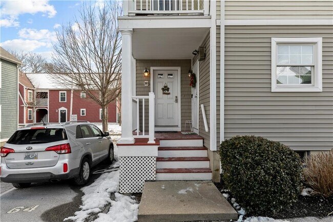 Building Photo - 231 Maple Ave