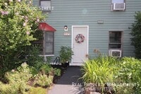 Building Photo - 203 Piscassic St