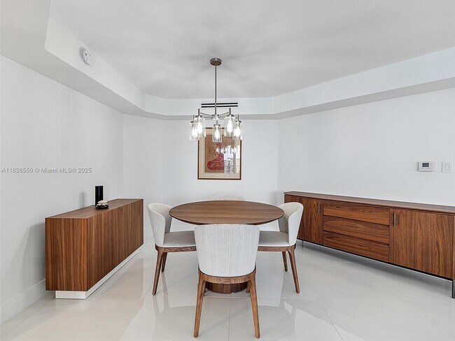 Building Photo - 550 S Ocean Blvd