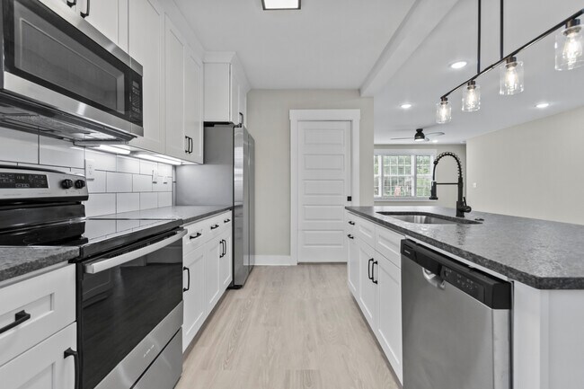 Building Photo - The Monarch Downtown