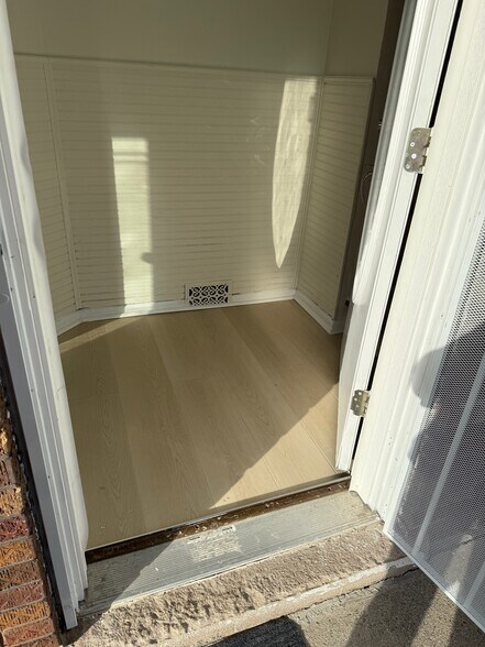 Building Photo - 5075 Somerset Ave