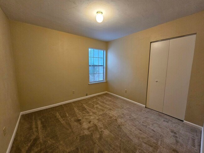 Building Photo - 8224 Hunters Ridge Trail