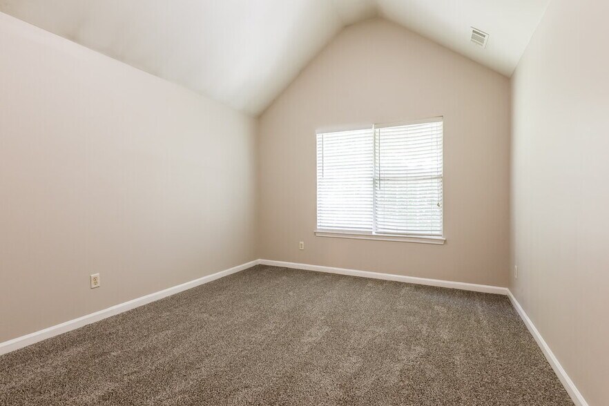 Building Photo - 1113 Watercourse Way