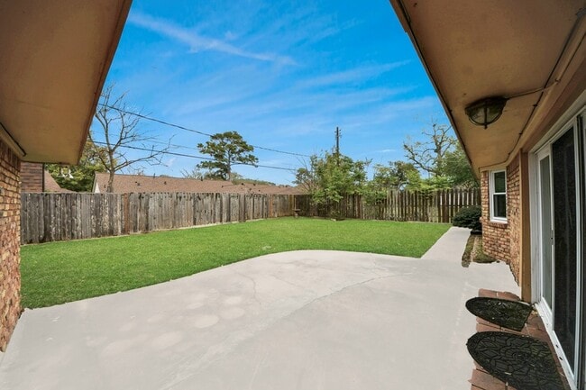 Building Photo - 10514 Haddington Dr