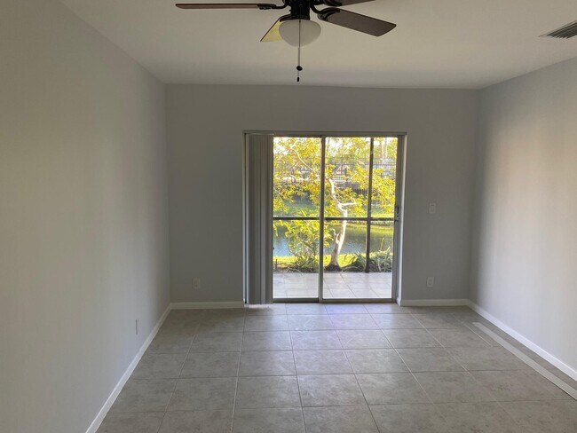 Building Photo - 9973 Three Lakes Cir