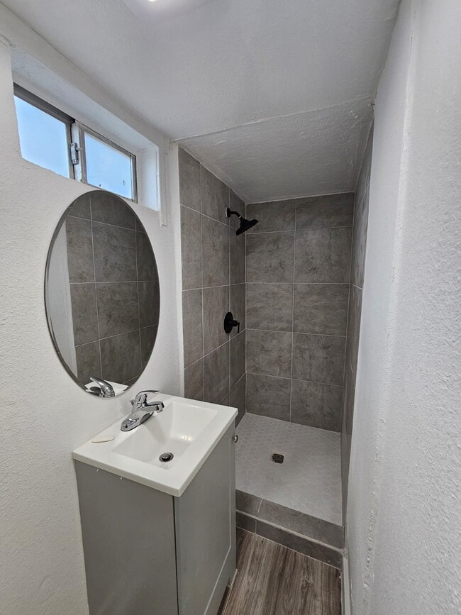 Building Photo - 3212 San Salvador St