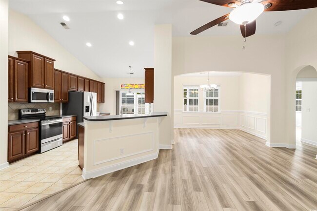 Building Photo - 3284 Saddlewood Cir