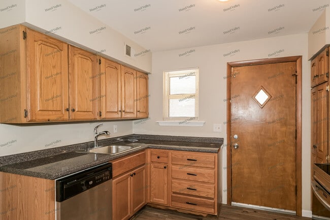 Building Photo - 9024 Midland Blvd