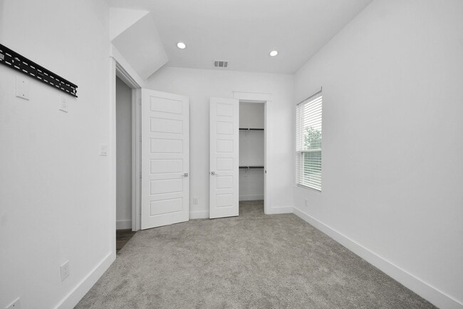 Building Photo - 4608 Coke St