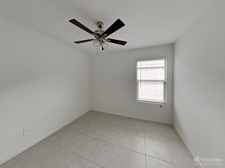 Building Photo - 812 Odlozil Ln