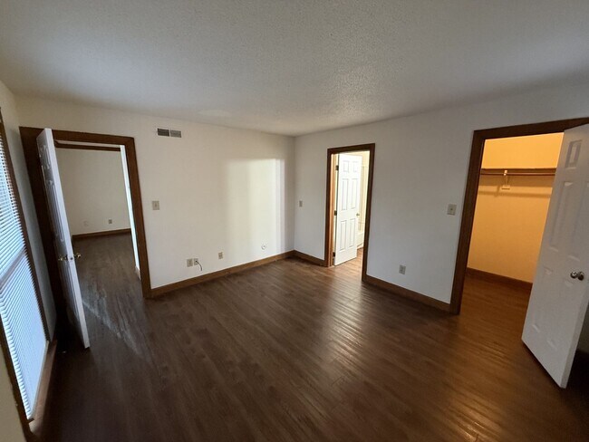 Building Photo - 3527-101 Ivy Commons Dr
