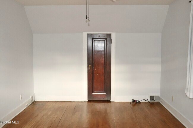 Building Photo - 647 New Scotland Ave